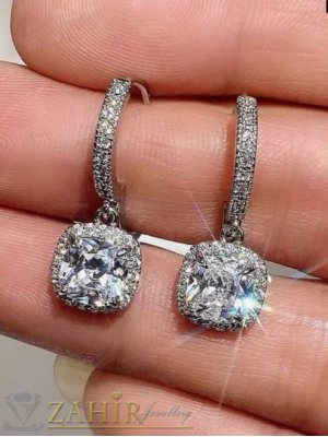 Уникални блестящи халки с висулка четвъртит фасетиран циркон с малки кристали,сребърно покритие, английско закопчаване, размери 2,6 на 1 см   - O3062